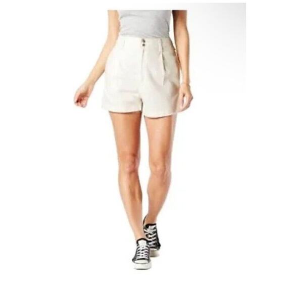 NWT Levi's DENIZEN Womens Size 10/30 Jet Stream White Loose A-Line Jean Shorts - Picture 1 of 13